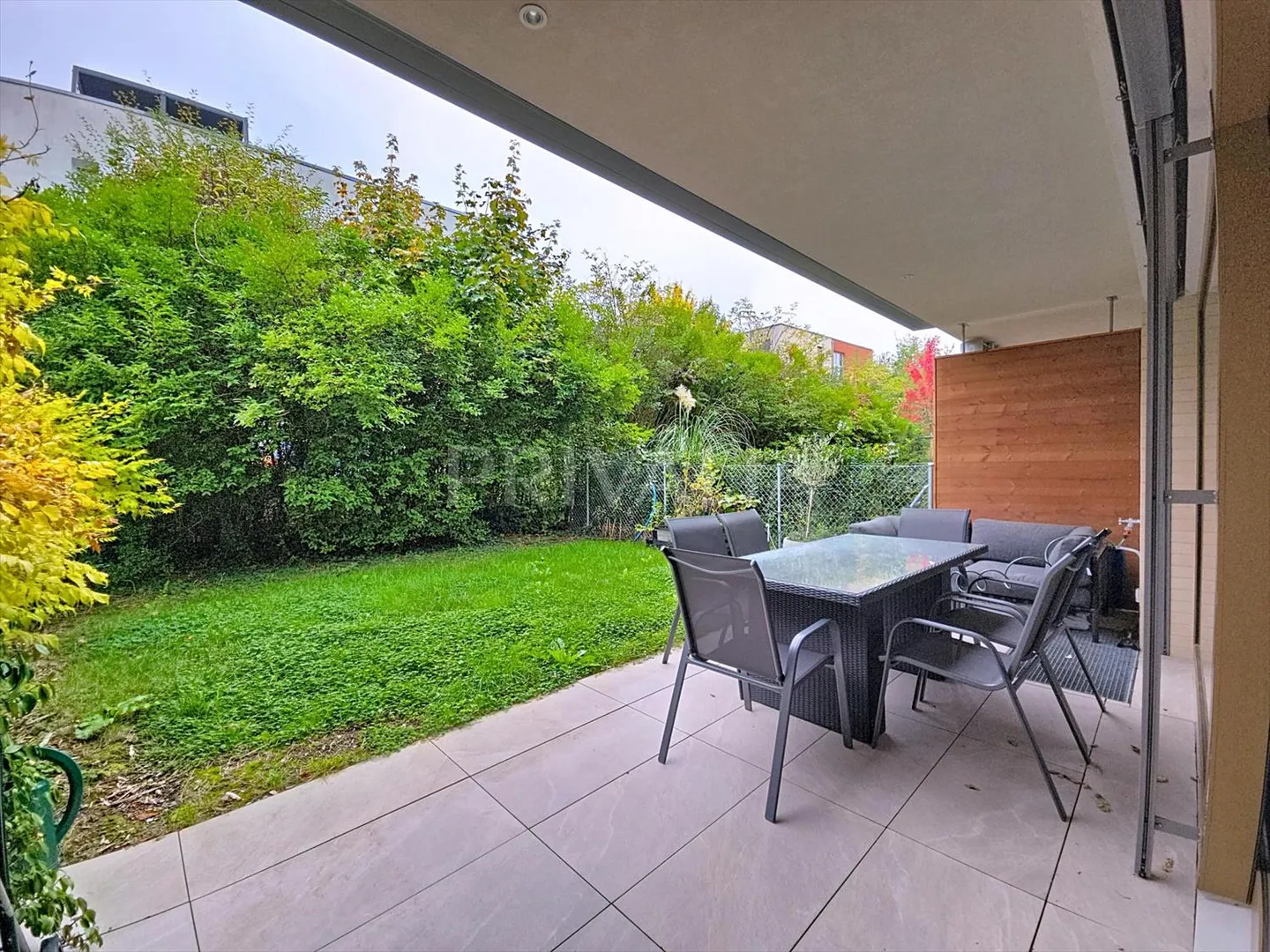 Magnificent contemporary furnished semi-detached villa - Photo 9 of 10