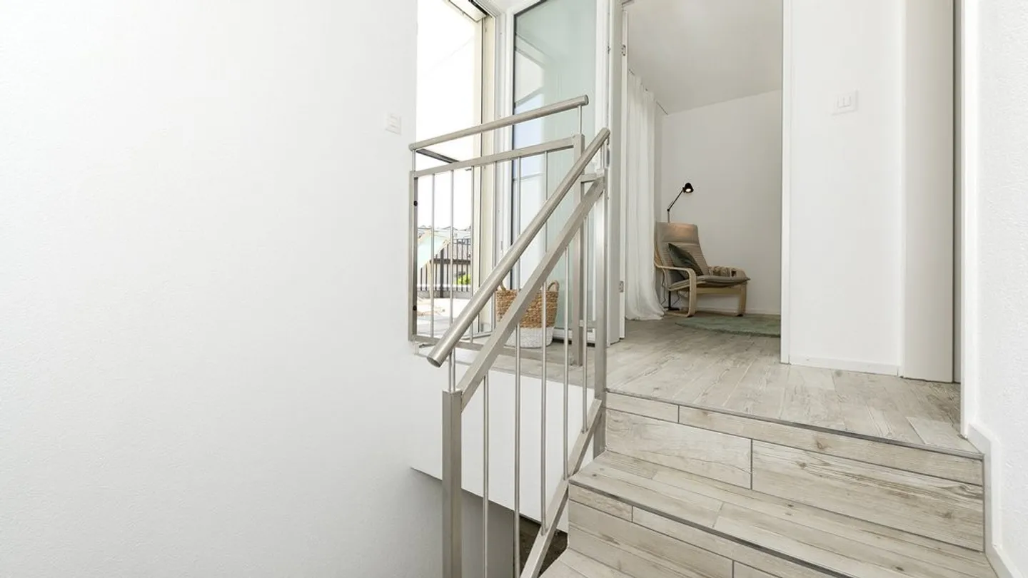 Charming Maisonette Apartment - Photo 5 of 12