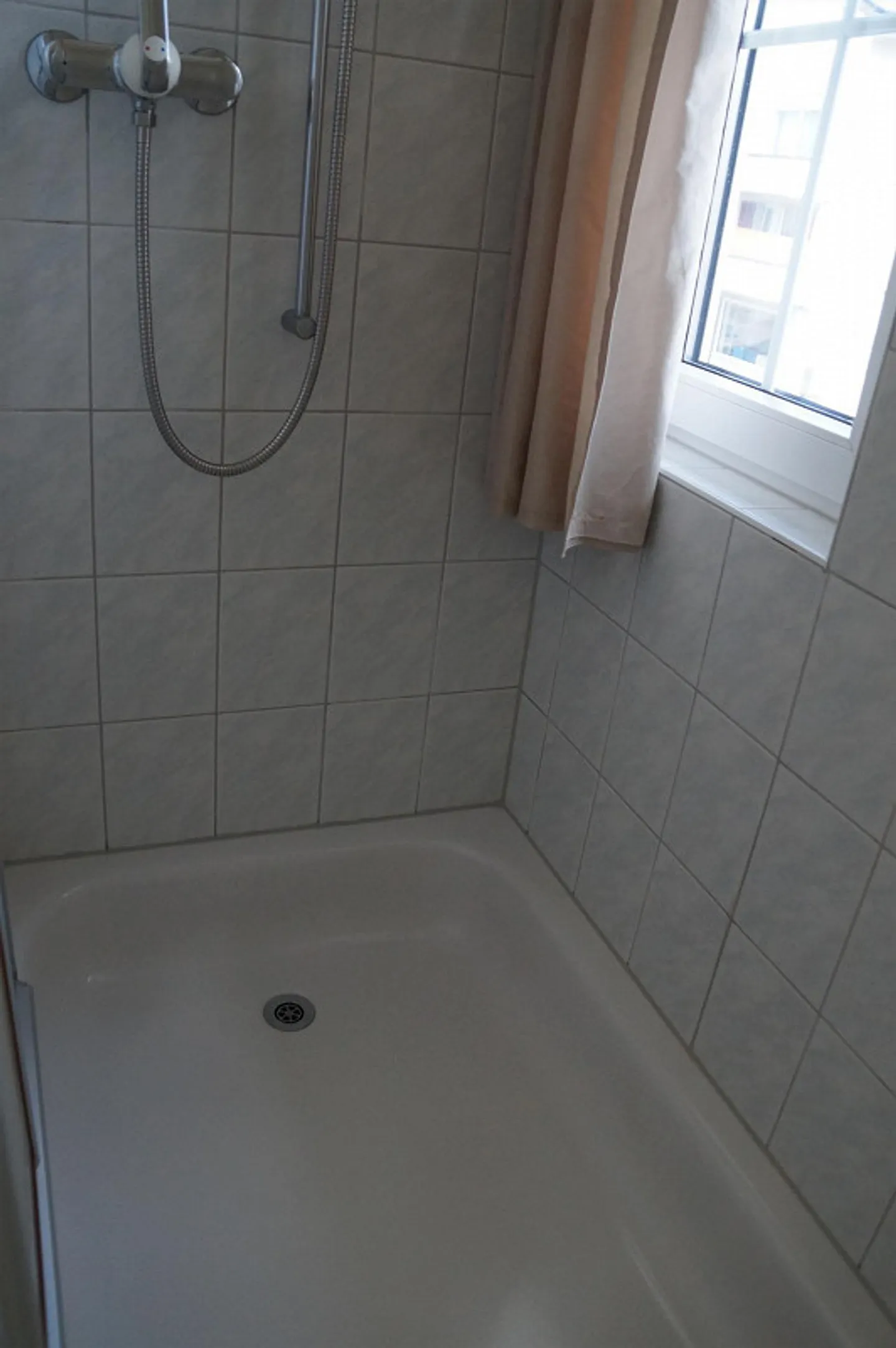 Ampio appartamento di 1,5 stanze - Ideale per single o soggiorni brevi - Foto 9 di 10