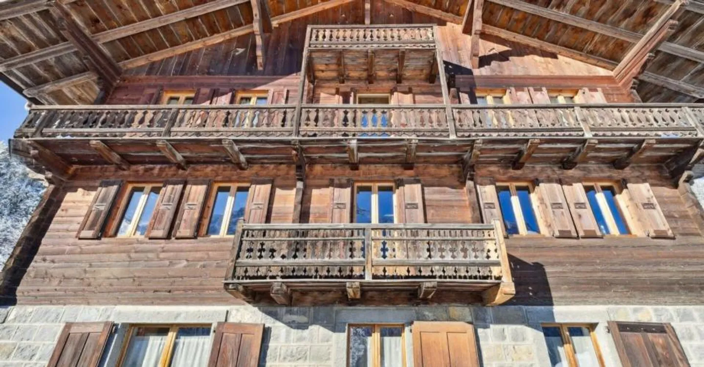 Charming Chalet with Modern Touch - Photo 10 of 13