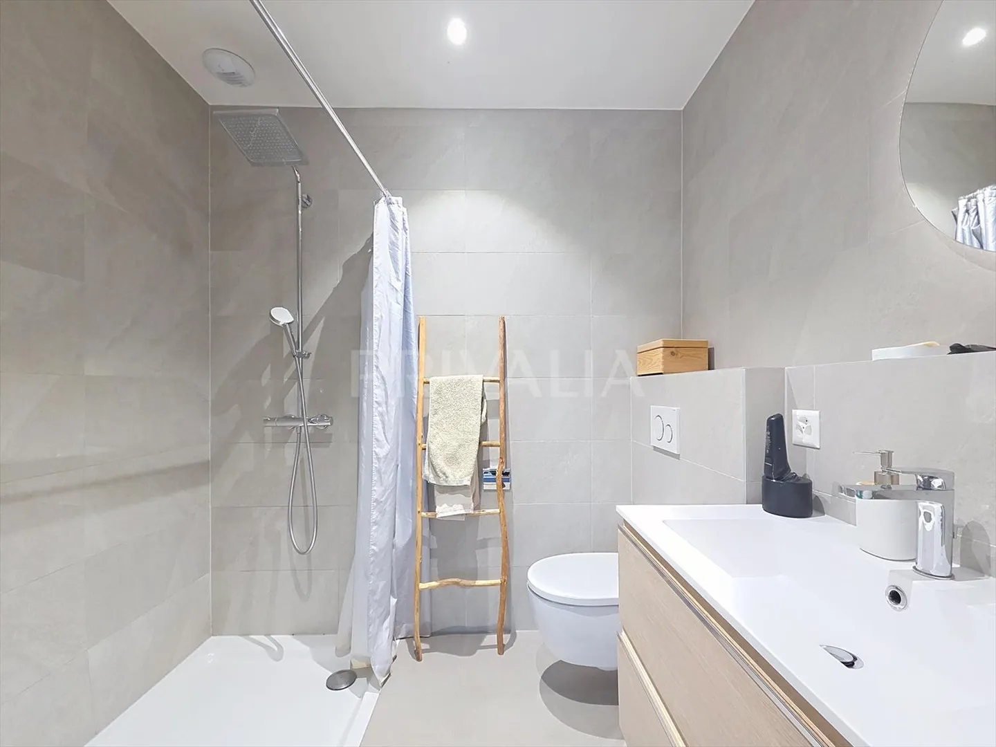 Magnificent contemporary furnished semi-detached villa - Photo 6 of 10