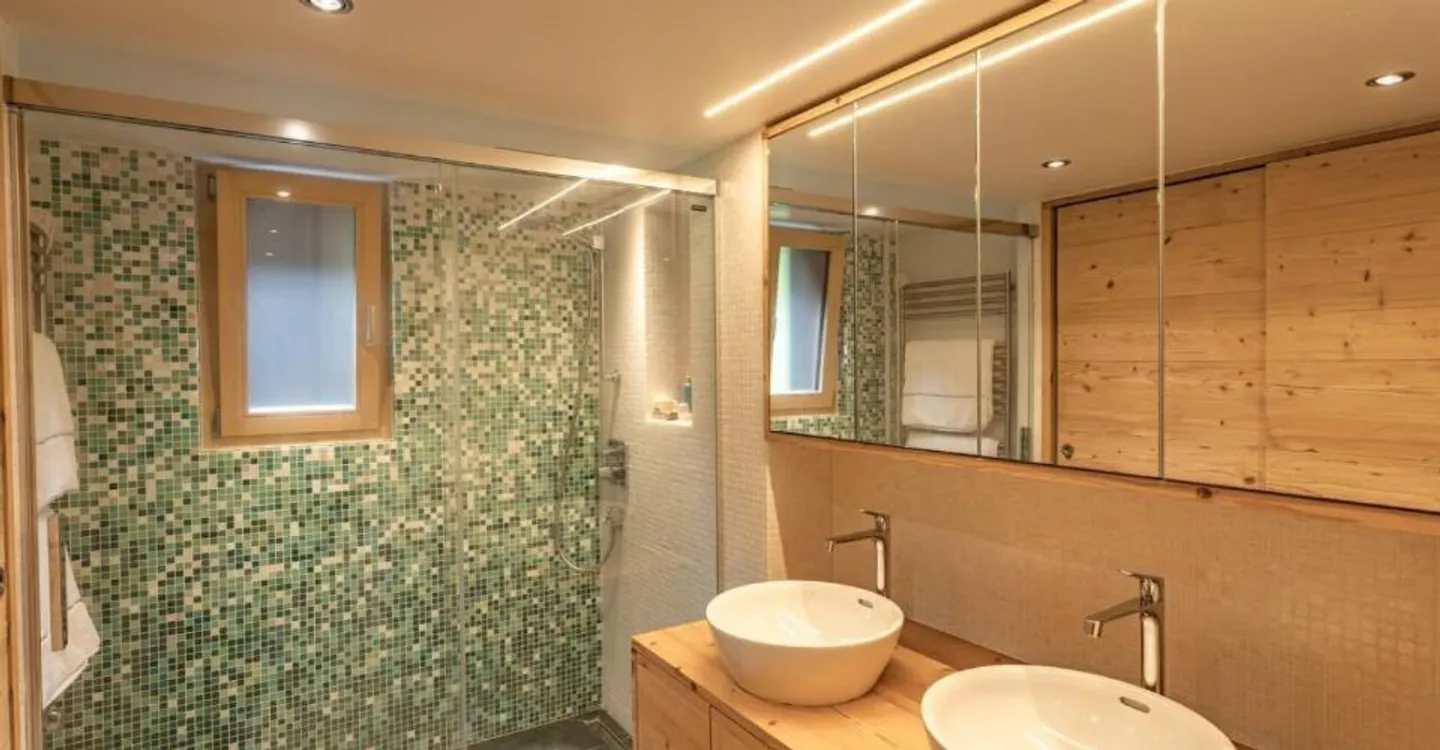 Charming Chalet with Modern Touch - Photo 13 of 13