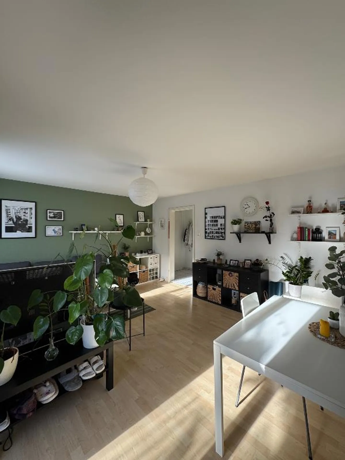 2 Room Furnished Apartment - Photo 1 of 5