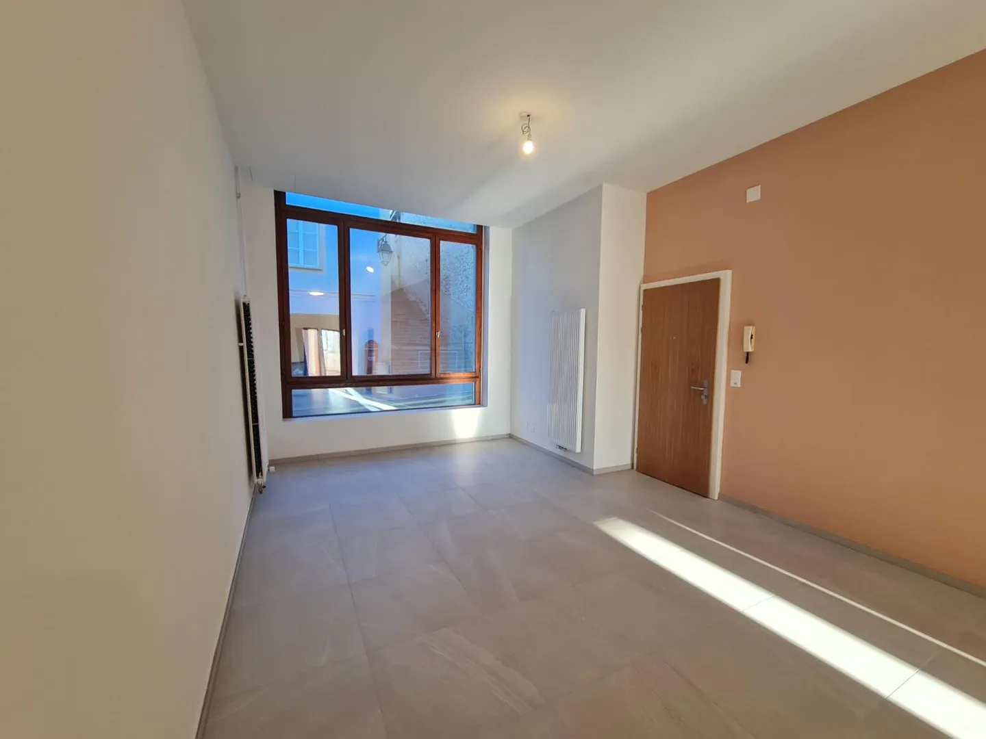 Appartement Charmant Près du Château - Photo 3 sur 9