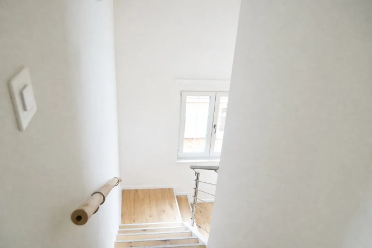 Appartamento attico 4 locali con grande terrazza a Grossdietwil - Foto 3 di 9