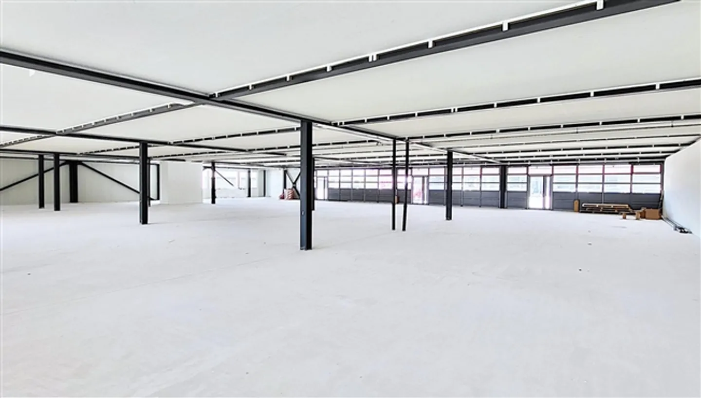 Maintenant aussi à partir de 240 m2 - espaces commerciaux de plain-pied à Root - Photo 5 sur 7