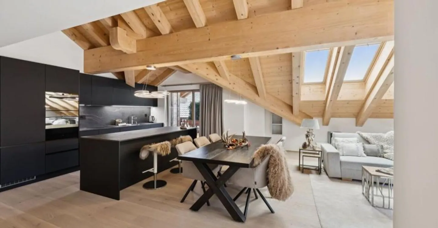 Elegant Semi-Penthouse Apartment - Photo 1 of 13