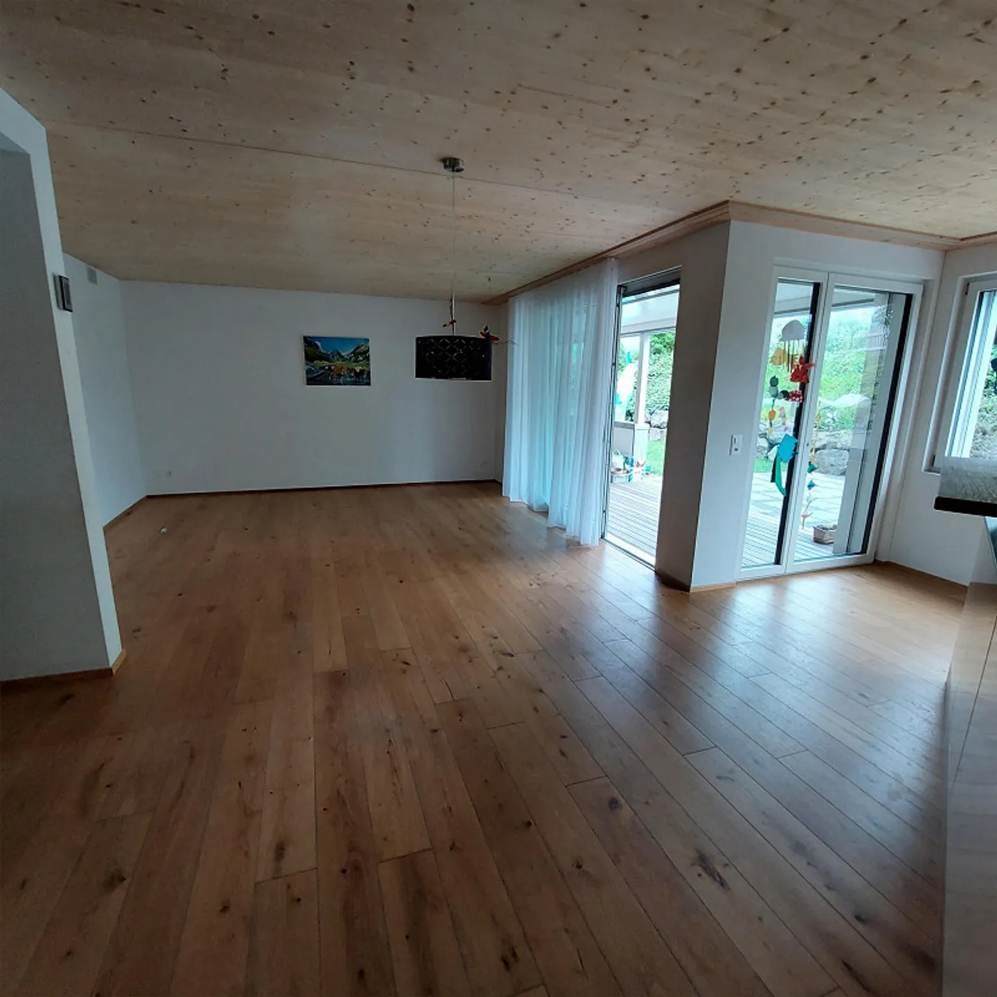 Modern 4.5 Room Apartment in a Quiet Location - Photo 2 of 8