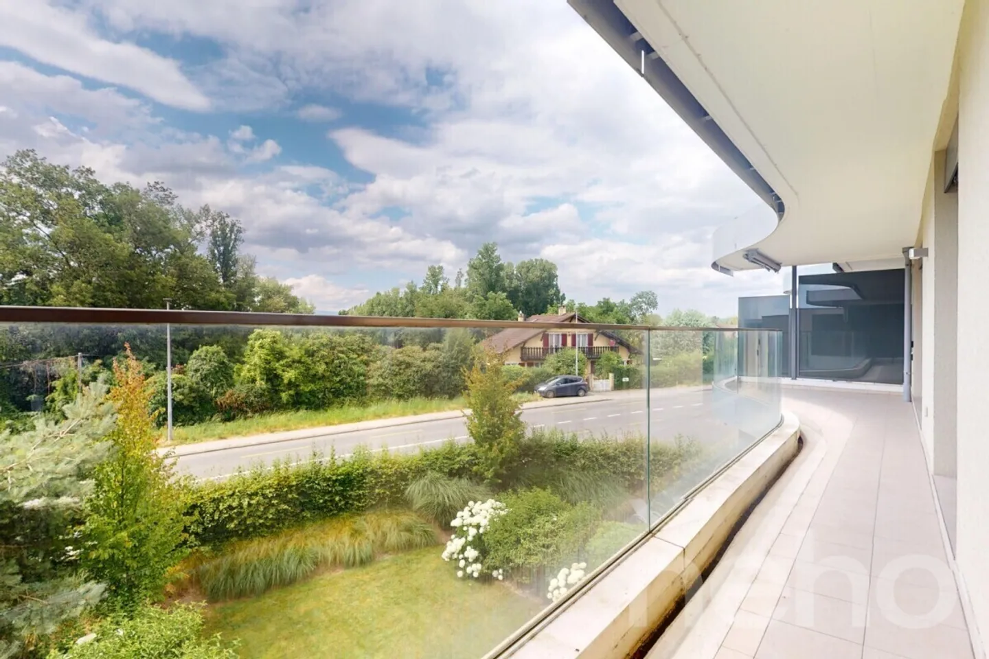 Appartamento luminoso di 3,5 locali con un ampio balcone - Foto 9 di 10