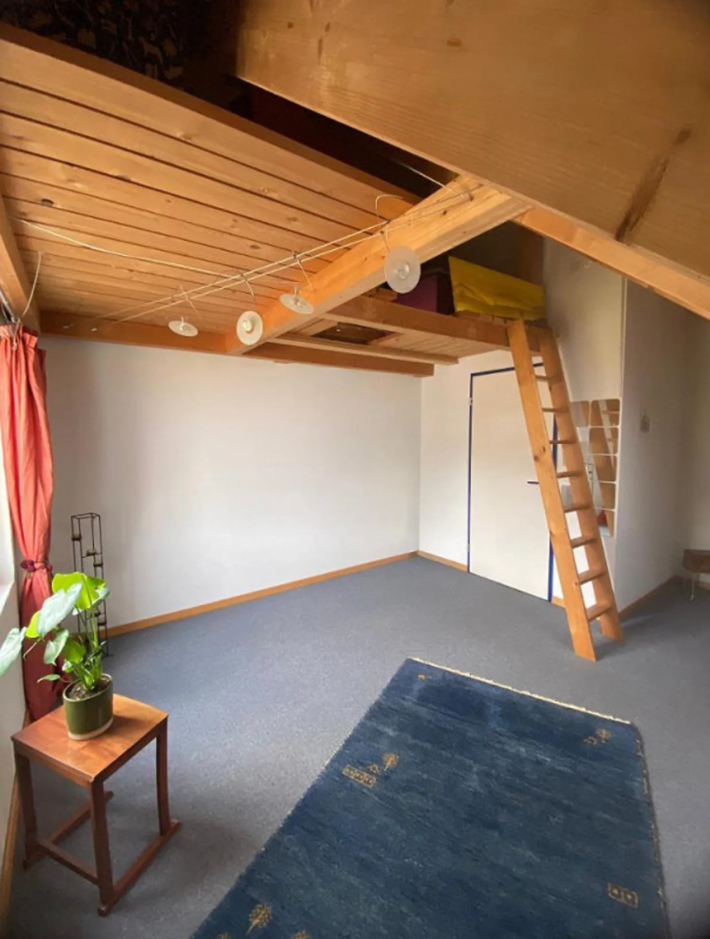 Charmante maison individuelle de 7,5 pièces dans un endroit calme de Bubendorf - Photo 13 sur 24