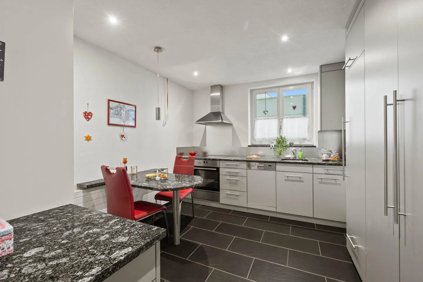 ERSCHWINGLICHES HAUS IN BUCHS & 8211; GEPFLEGT & SMART GELEGEN - Foto 5 von 5