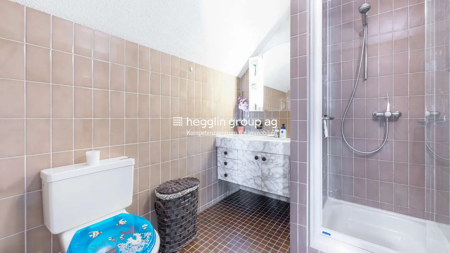 Vivere centrale con spazio per tutta la famiglia - Foto 8 di 12