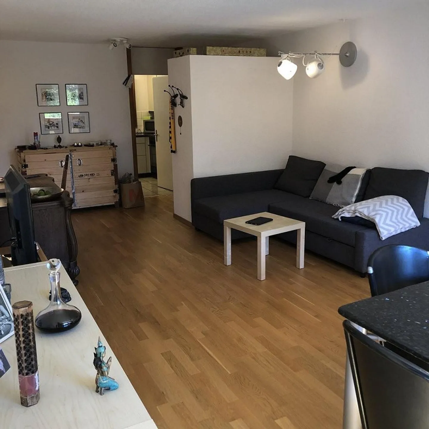 Appartement spacieux de 2,5 pièces - Maison idéale pour les gourmets ! - Photo 3 sur 8
