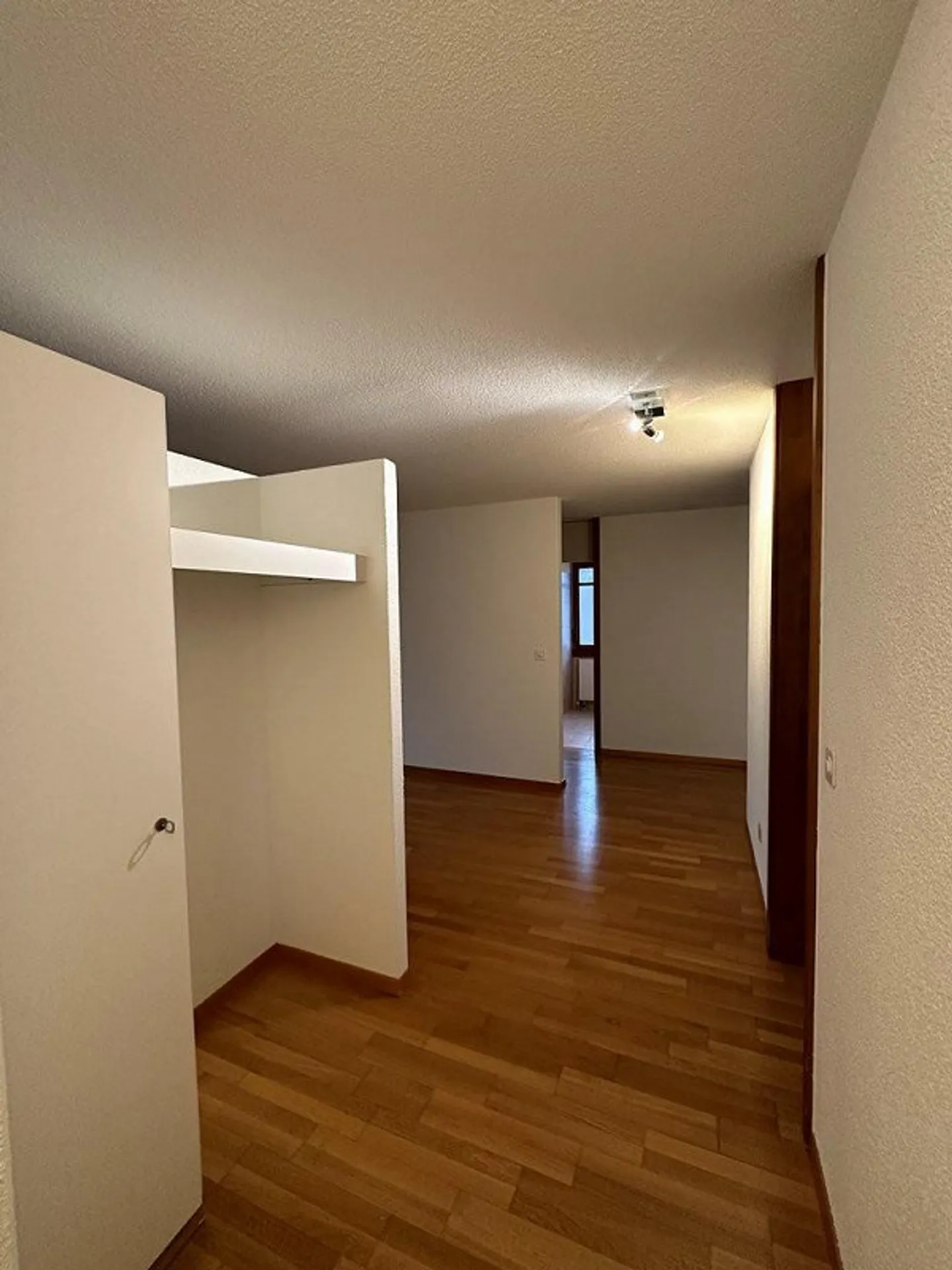 Appartement spacieux de 2,5 pièces - Maison idéale pour les gourmets ! - Photo 7 sur 8