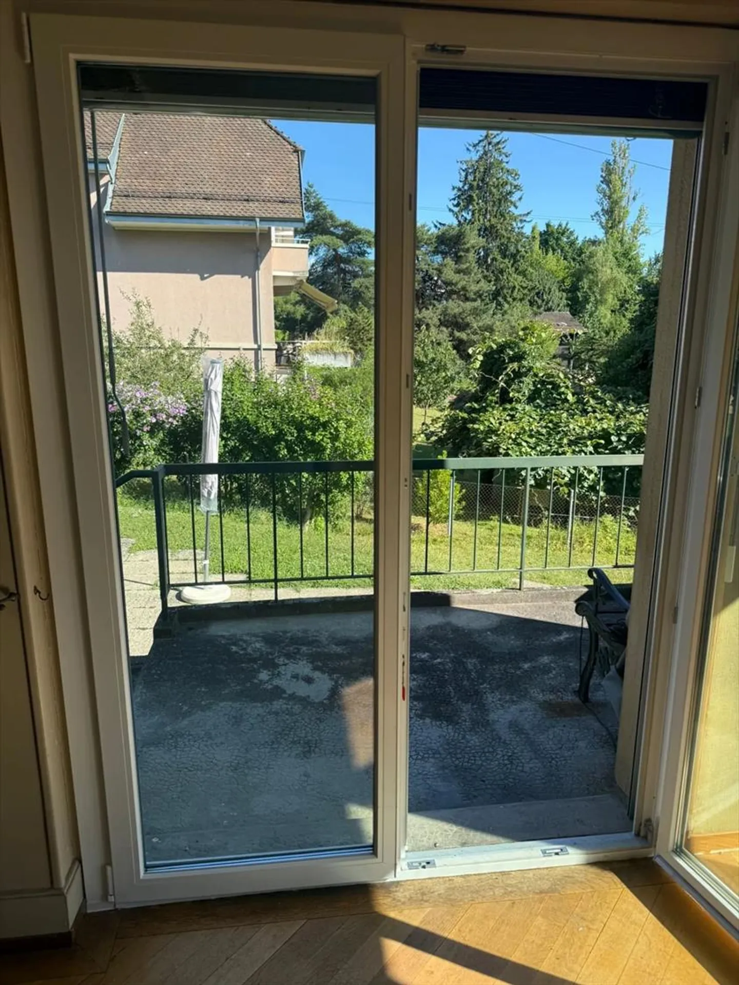 Mixed-use building - Photo 13 of 13