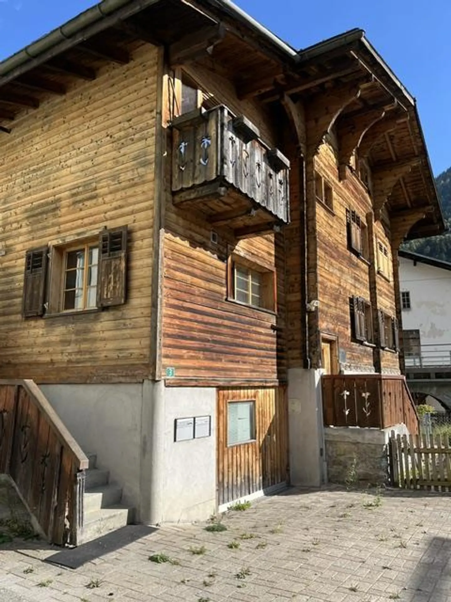 Vielseitiges Wohnhaus mit Atelier - Foto 14 von 15