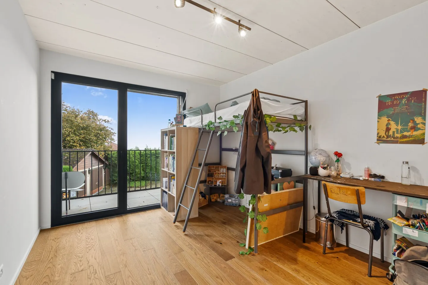 Bella e generosa casa contemporanea con vista libera sulle Alpi - Foto 10 di 25