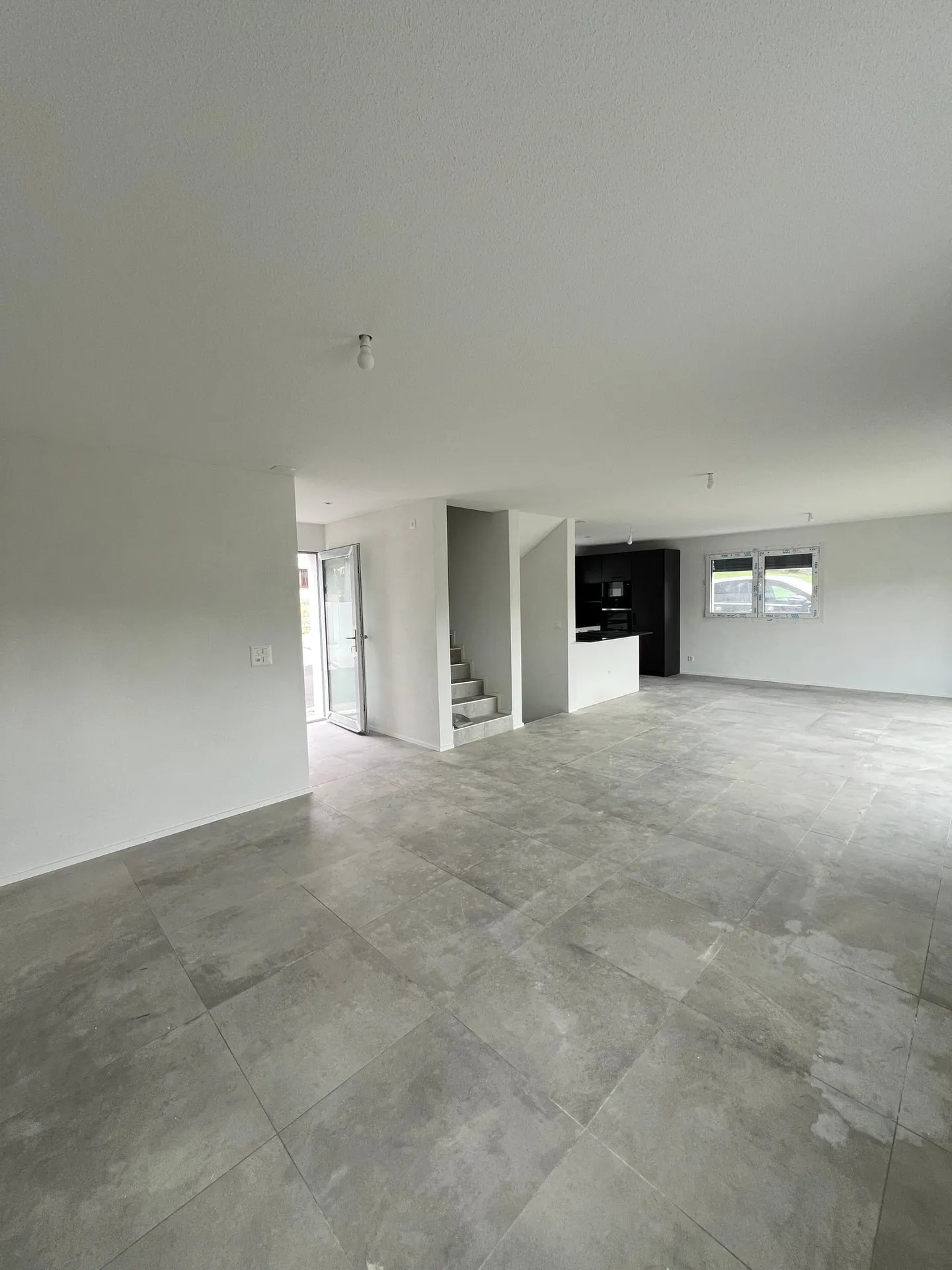 Neue 5.5-Zimmer-Villa mit ausgebautem Dachgeschoss - Foto 2 von 10