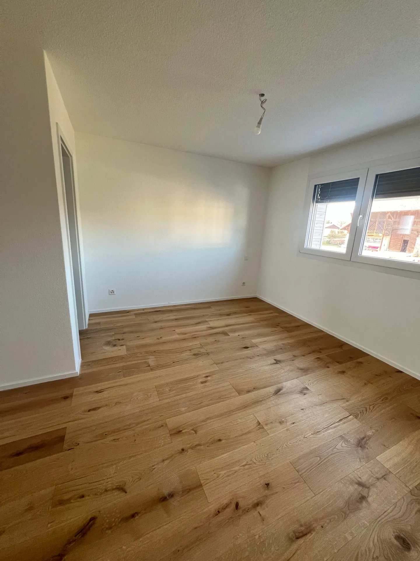 Neue 5.5-Zimmer-Villa mit ausgebautem Dachgeschoss - Foto 5 von 10