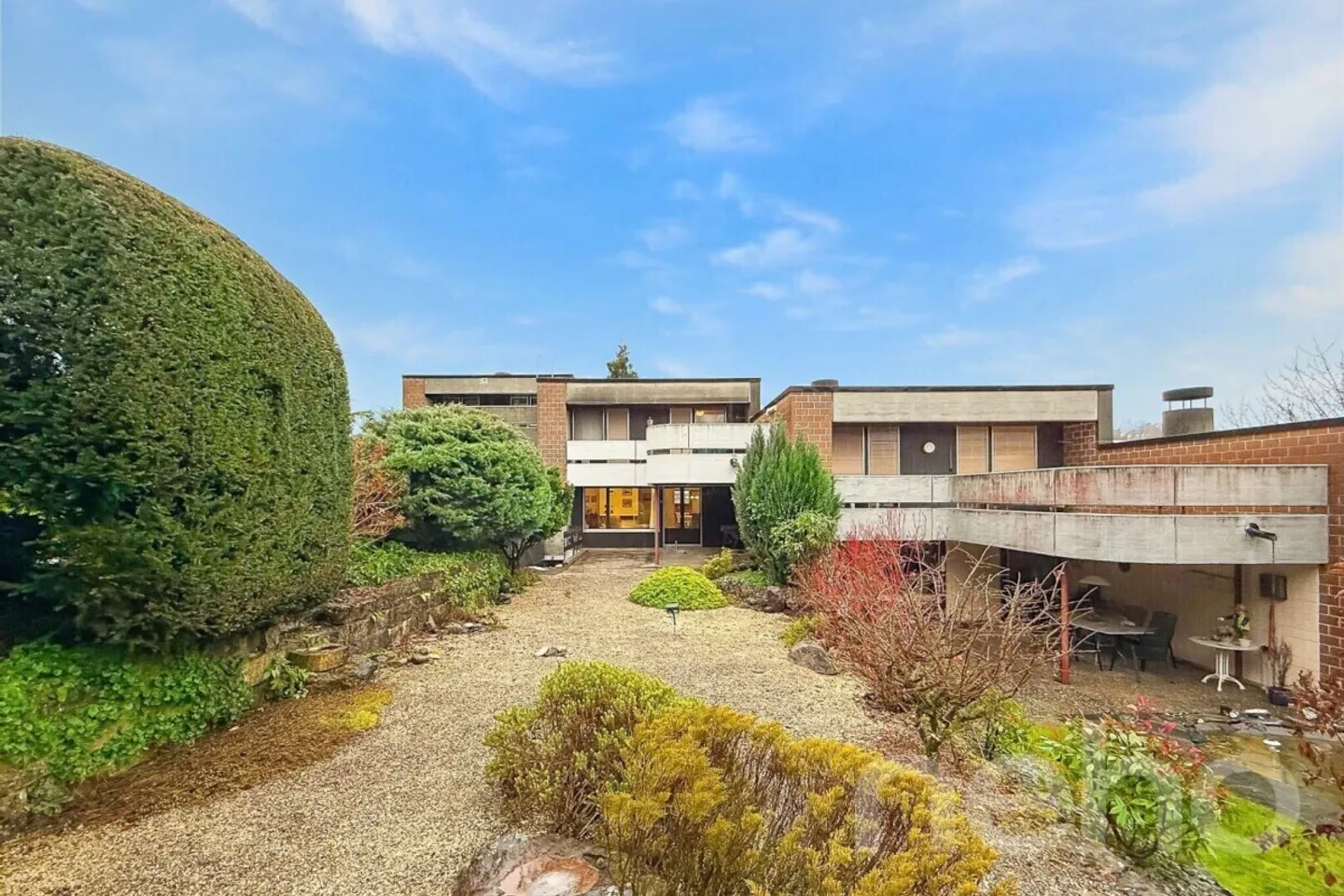 Charming single-family house with garden idyll in sunny hillside location - Photo 1 of 9