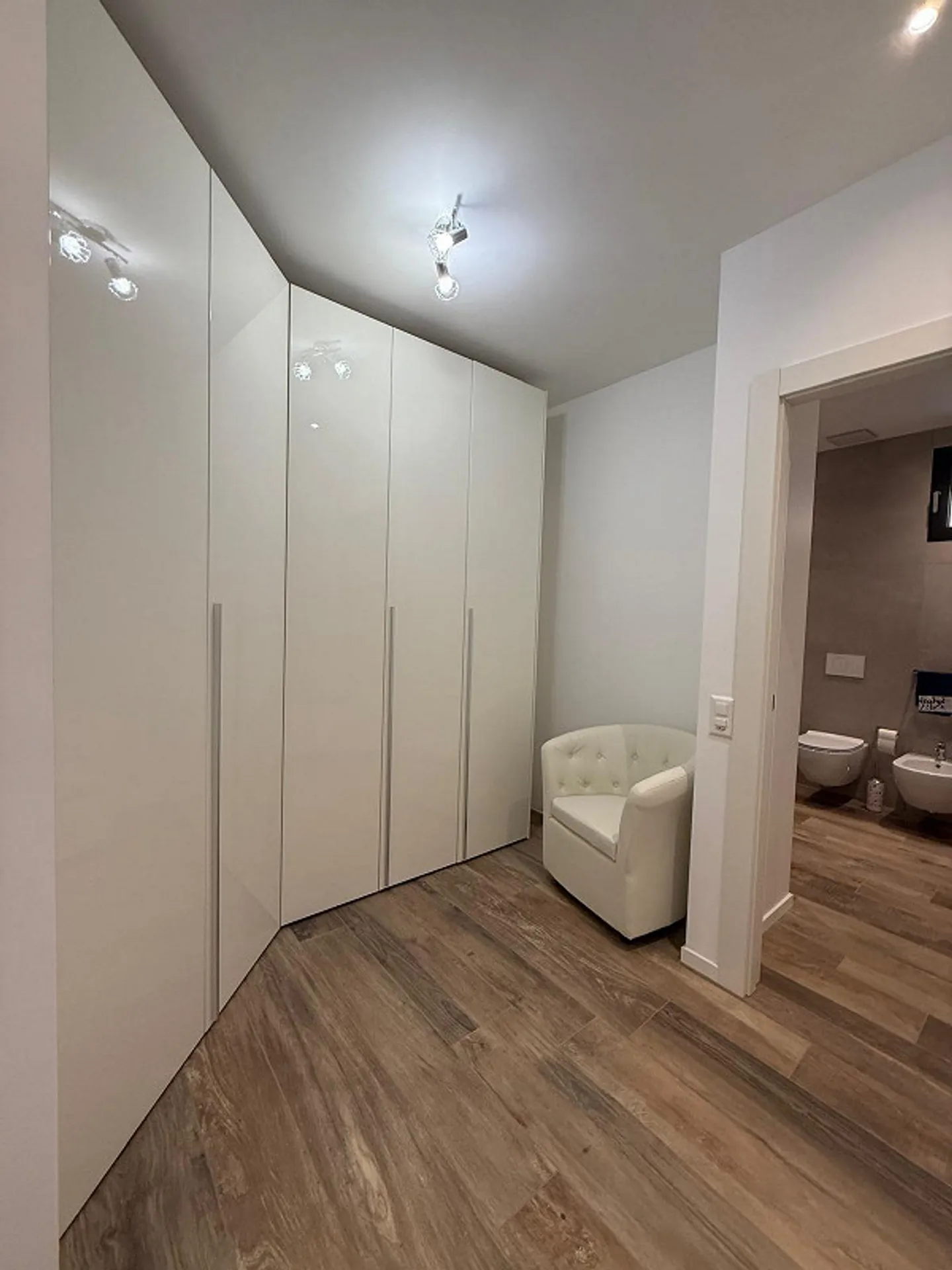 Neue Wohnung mit großem Garten im Herzen von Canobbio - Foto 11 von 12