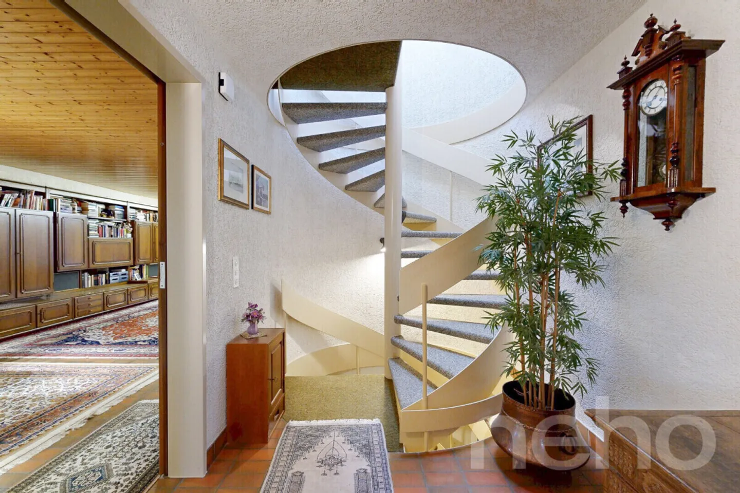 Charming single-family house with garden idyll in sunny hillside location - Photo 4 of 9