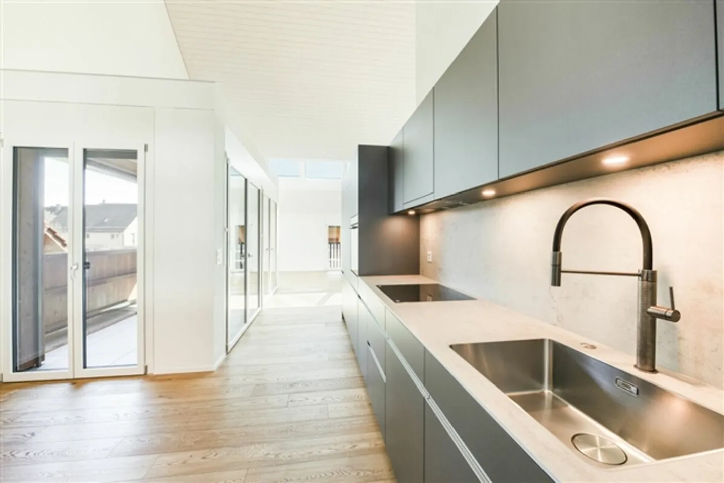 201 3.5 Appartamento mansardato - Foto 4 di 10