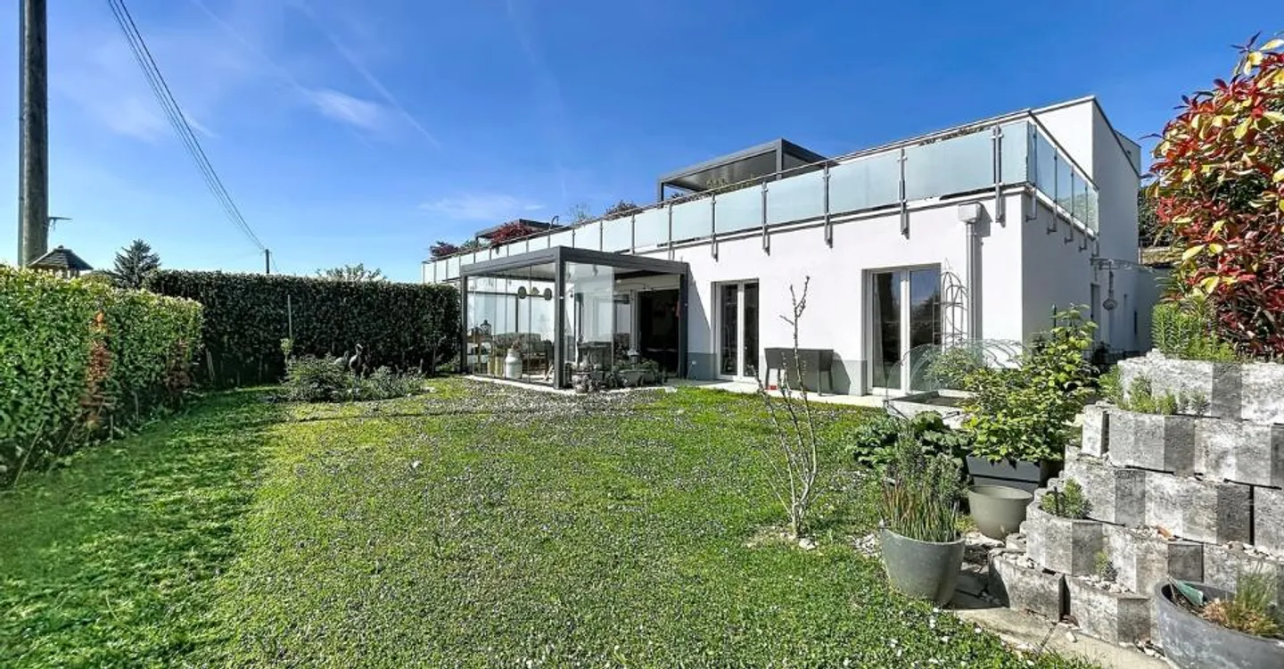 Appartement spacieux avec jardin - Photo 1 sur 5