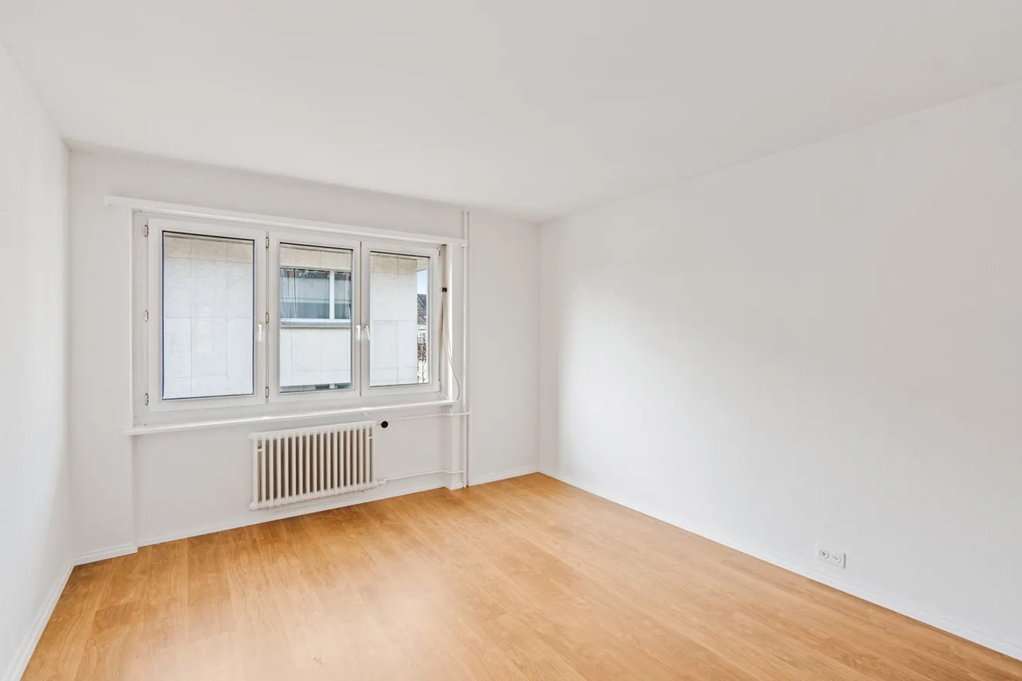 Appartement spacieux avec balcon - Photo 4 sur 9