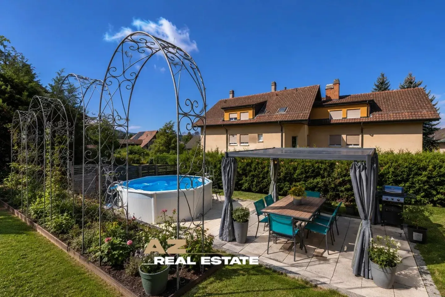 Incantevole Casa Familiare con Piscina - Foto 4 di 18