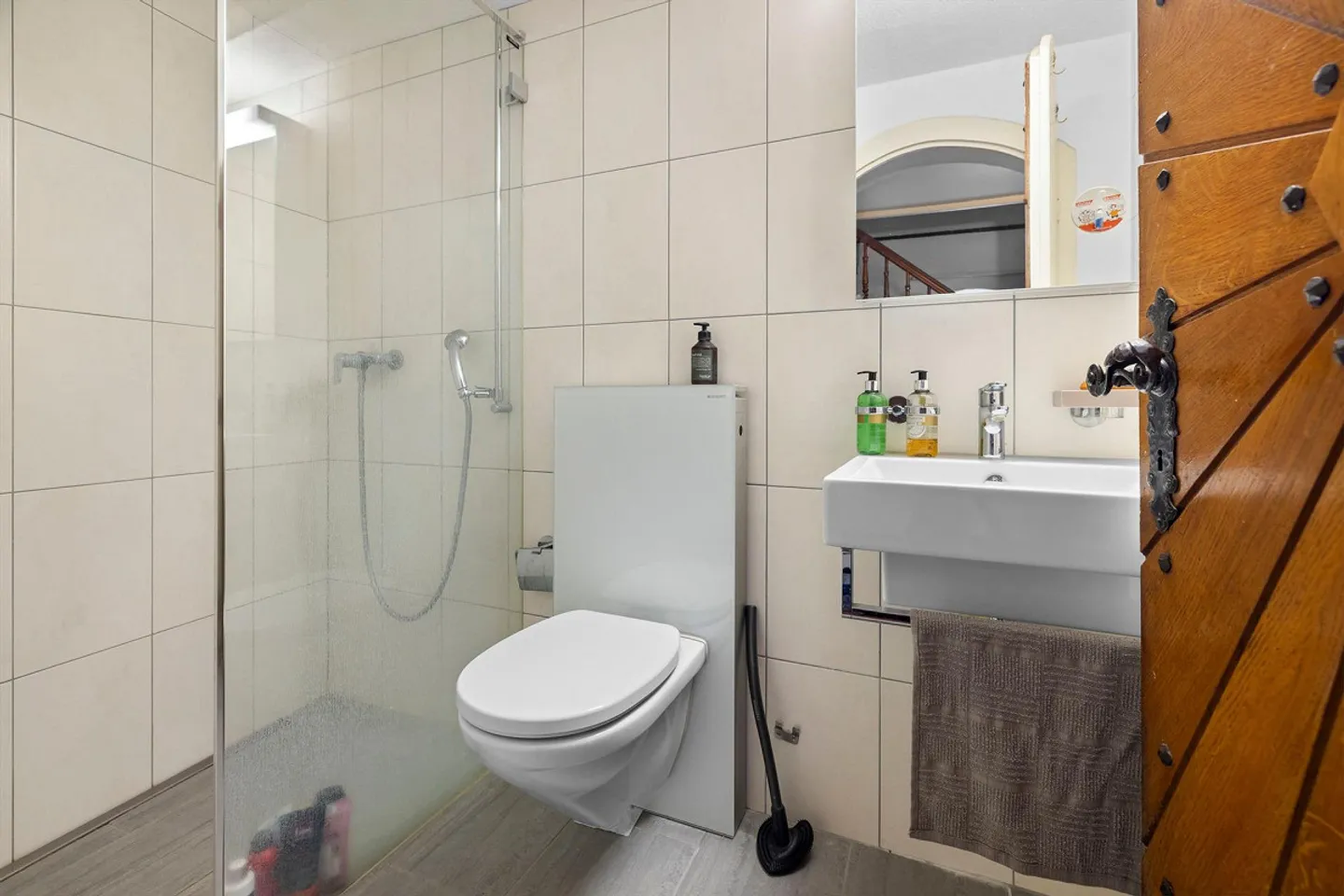 Maison dans le centre du village de Jenins à vendre - Photo 4 sur 8