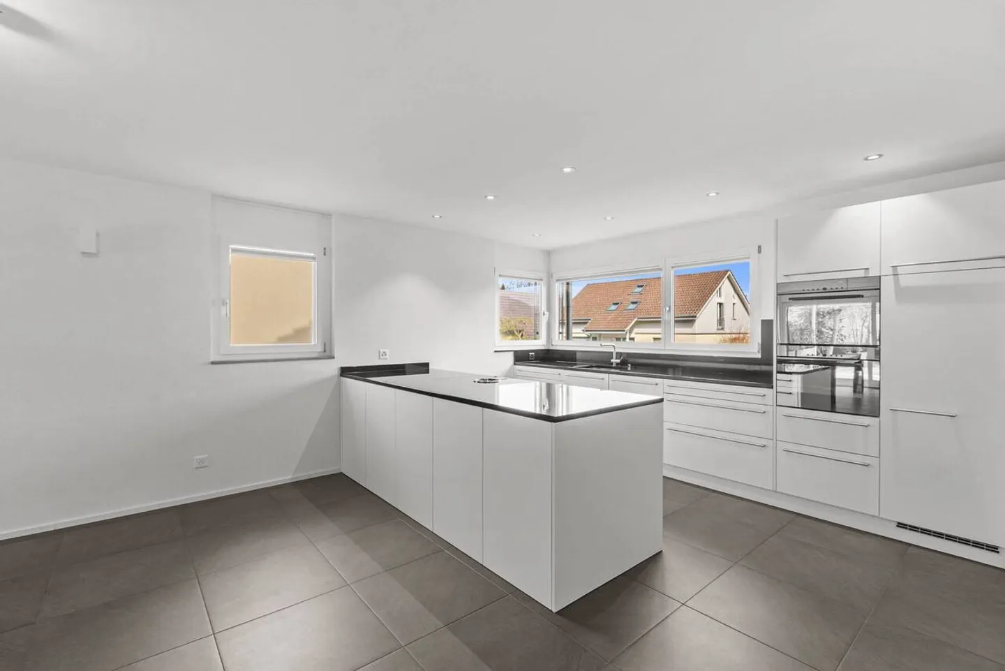 Semi-Detached Family House in a Family-Friendly & Quiet Location! - Photo 8 of 16