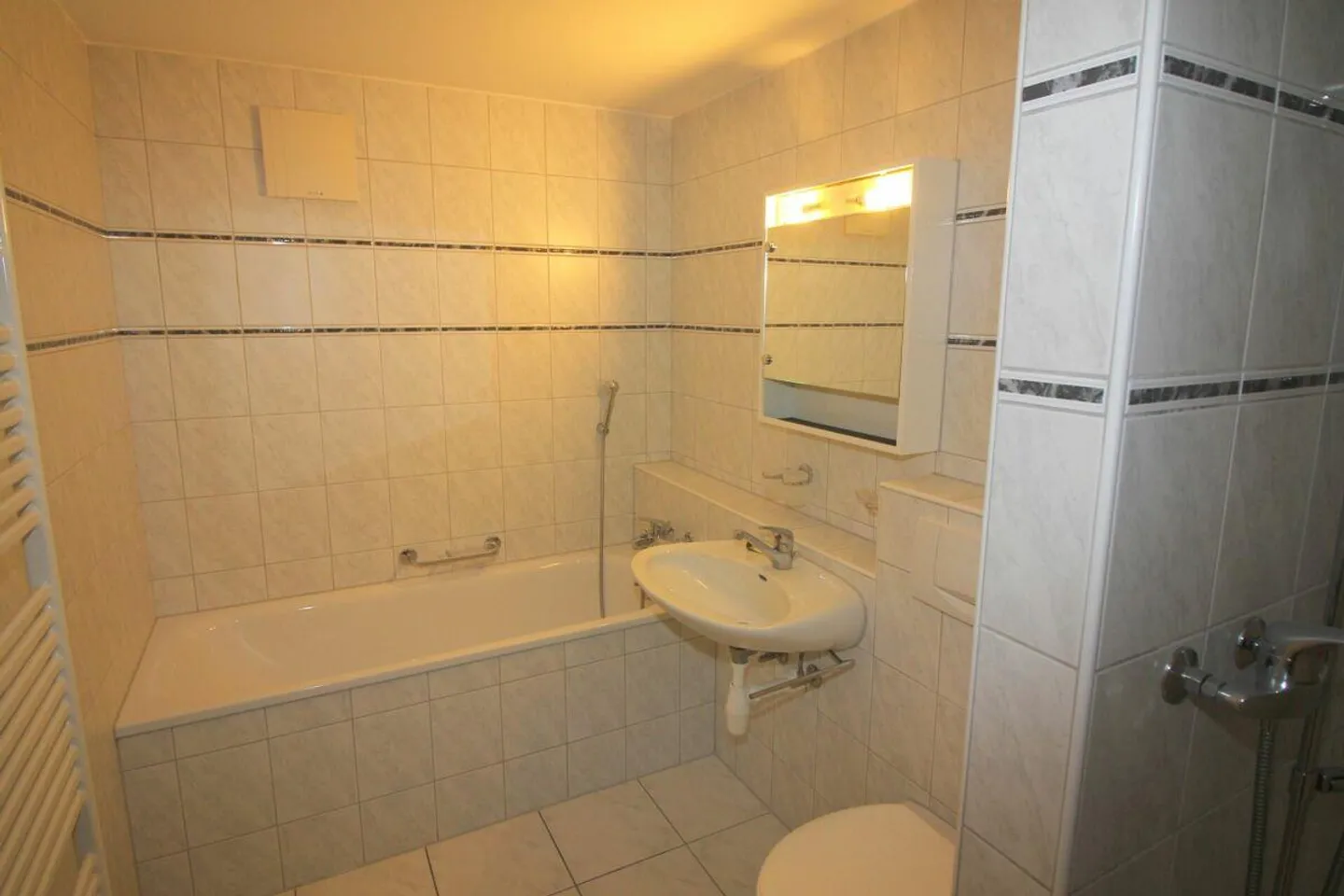 appartement spacieux de 2½ pièces - Photo 6 sur 10