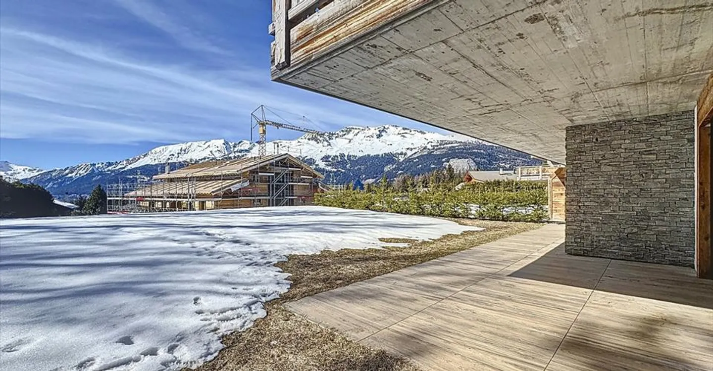 Moderner Chalet mit Privatgarten - Foto 4 von 12