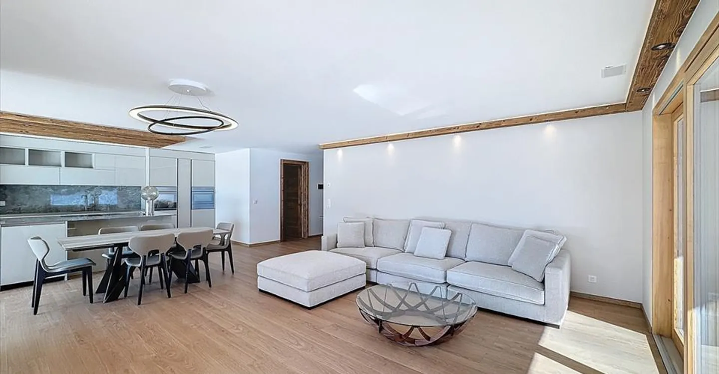 Moderner Chalet mit Privatgarten - Foto 8 von 12