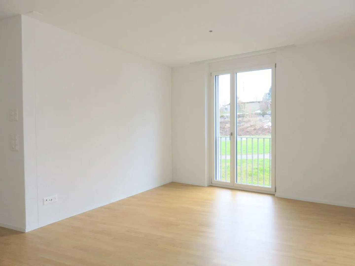 Appartement lumineux de 3 pièces dans un bel emplacement - Photo 2 sur 8