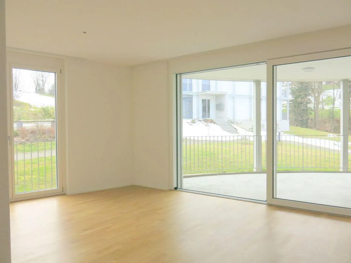 Appartement lumineux de 3 pièces dans un bel emplacement - Photo 1 sur 8