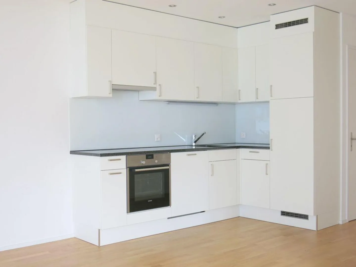 Appartement lumineux de 3 pièces dans un bel emplacement - Photo 6 sur 8