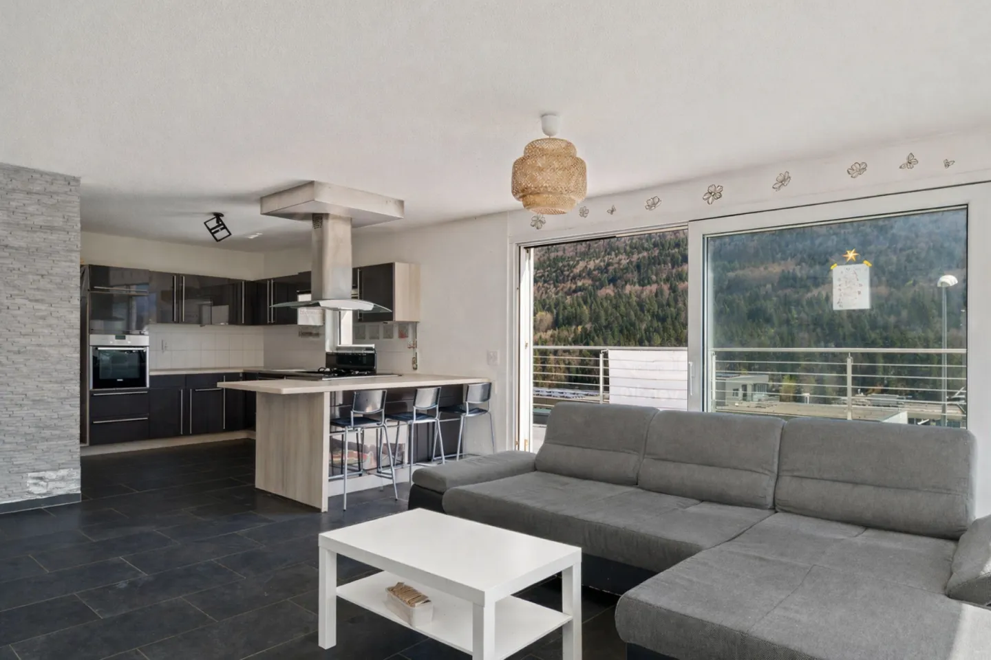 St-Imier, magnifique villa de 5,5 pièces avec jardin et carport - Photo 4 sur 13