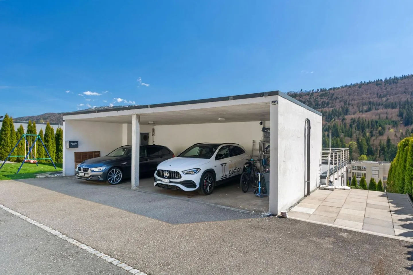 St-Imier, magnifique villa de 5,5 pièces avec jardin et carport - Photo 2 sur 13