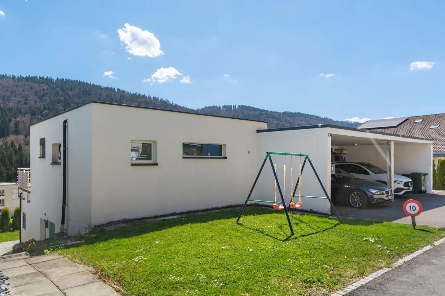 St-Imier, magnifique villa de 5,5 pièces avec jardin et carport - Photo 3 sur 13