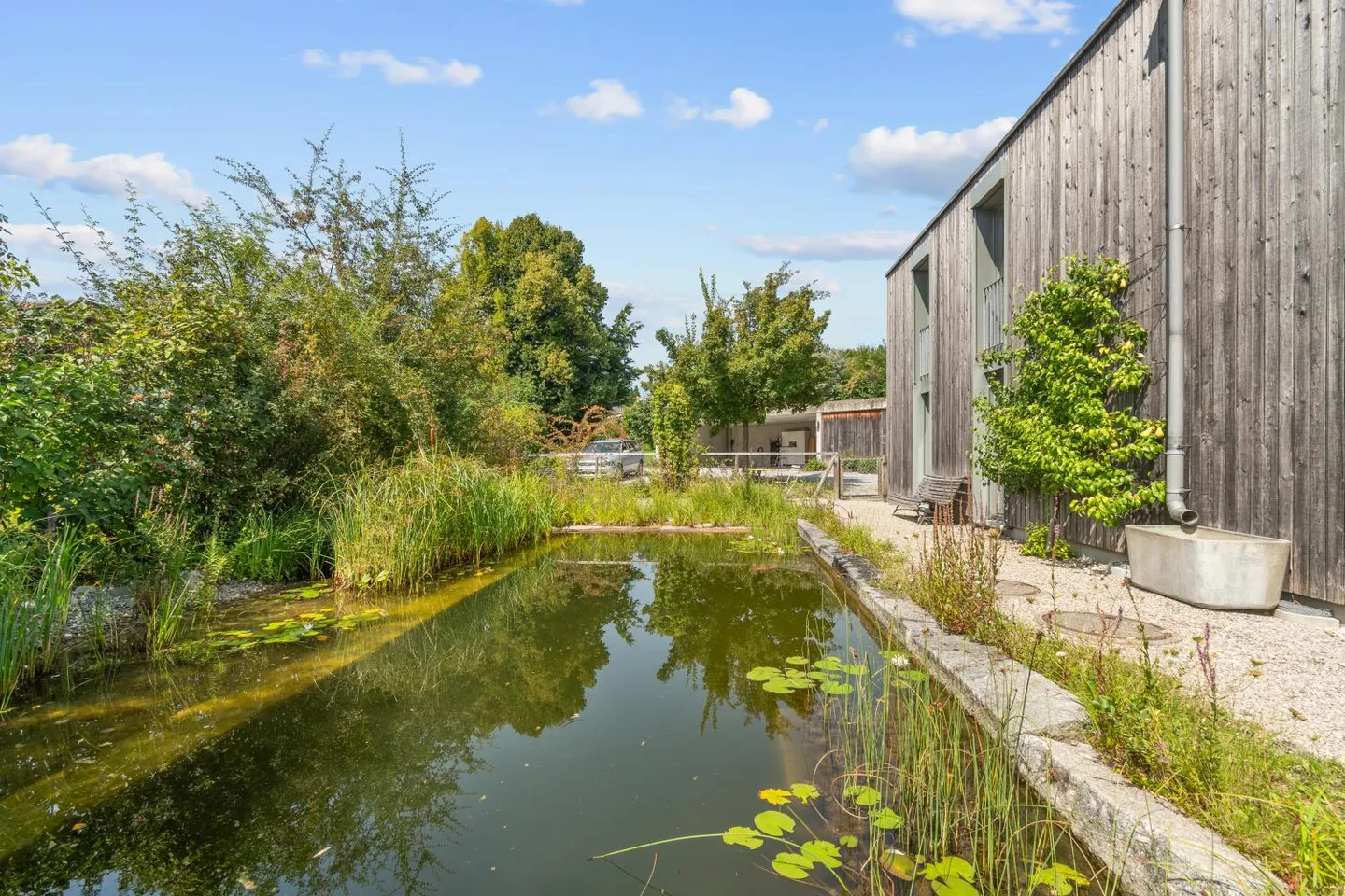 Single-family home feeling in idyllic location! - Photo 11 of 13