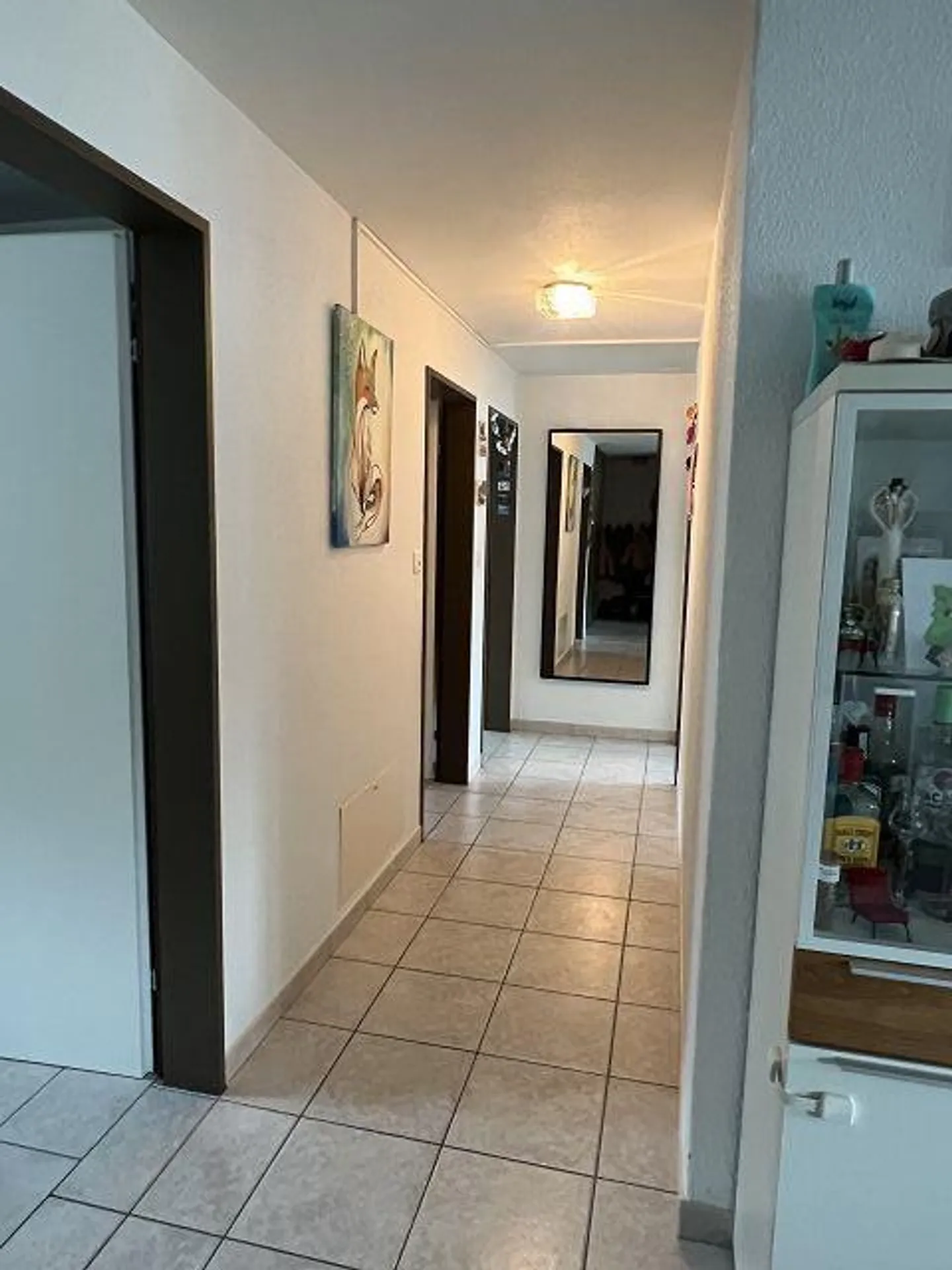 Appartamento attraente di 4,5 locali in una posizione tranquilla - Foto 4 di 11