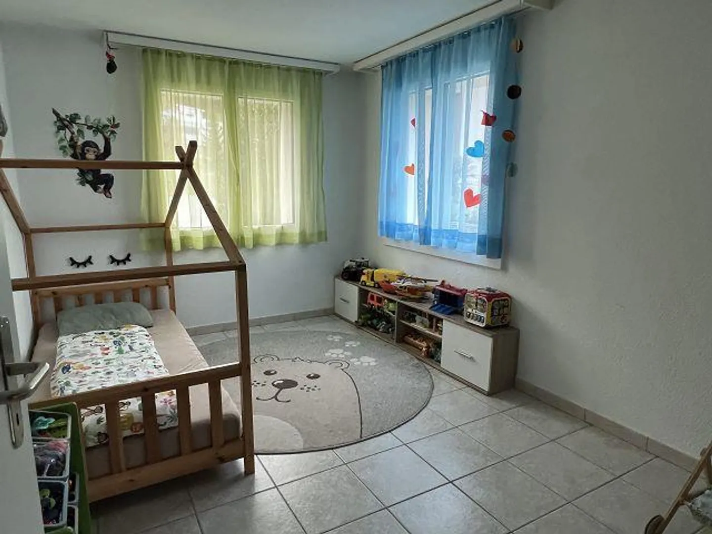 Appartamento attraente di 4,5 locali in una posizione tranquilla - Foto 6 di 11