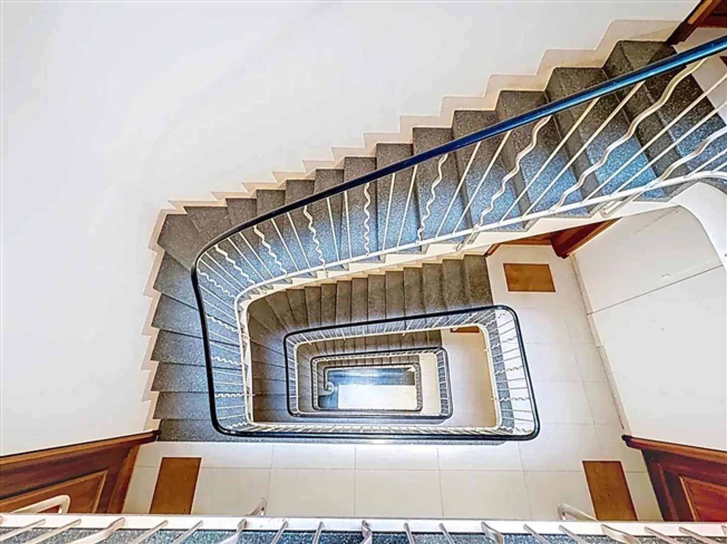 Esclusivo - Appartamento con 2 camere da letto e balcone, a due passi dal lago - Foto 8 di 8