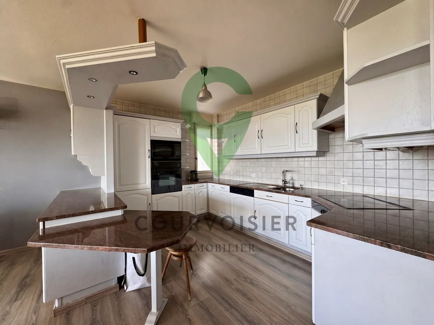 Apartment to refresh with unobstructed view and residential pool - Photo 5 of 15