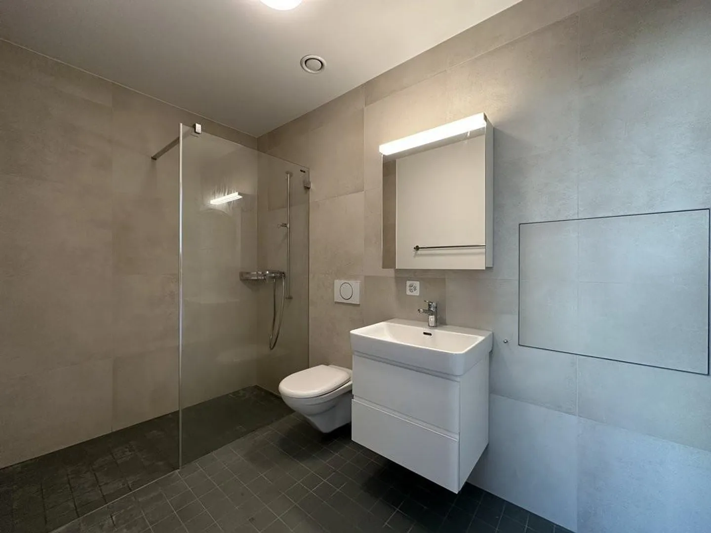 Perfect for Singles! 2.5 Room Apartment in Niederwangen - Photo 8 of 9