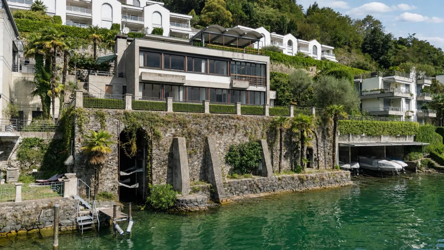 Villa au bord du lac avec garage à bateau privé à Morcote - Photo 4 sur 17