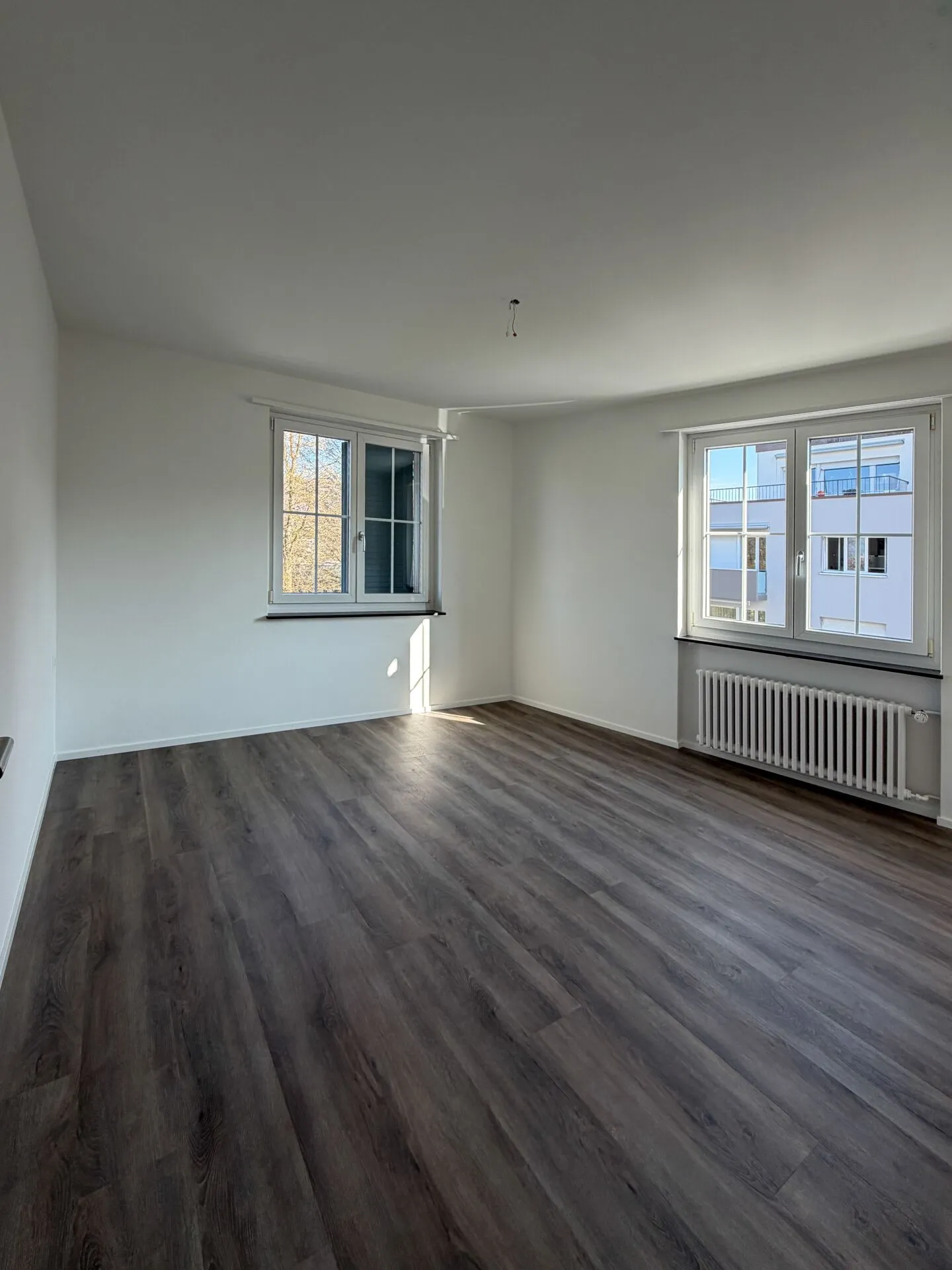 Bright 4-room apartment with balcony on the 1st floor - Photo 6 of 7