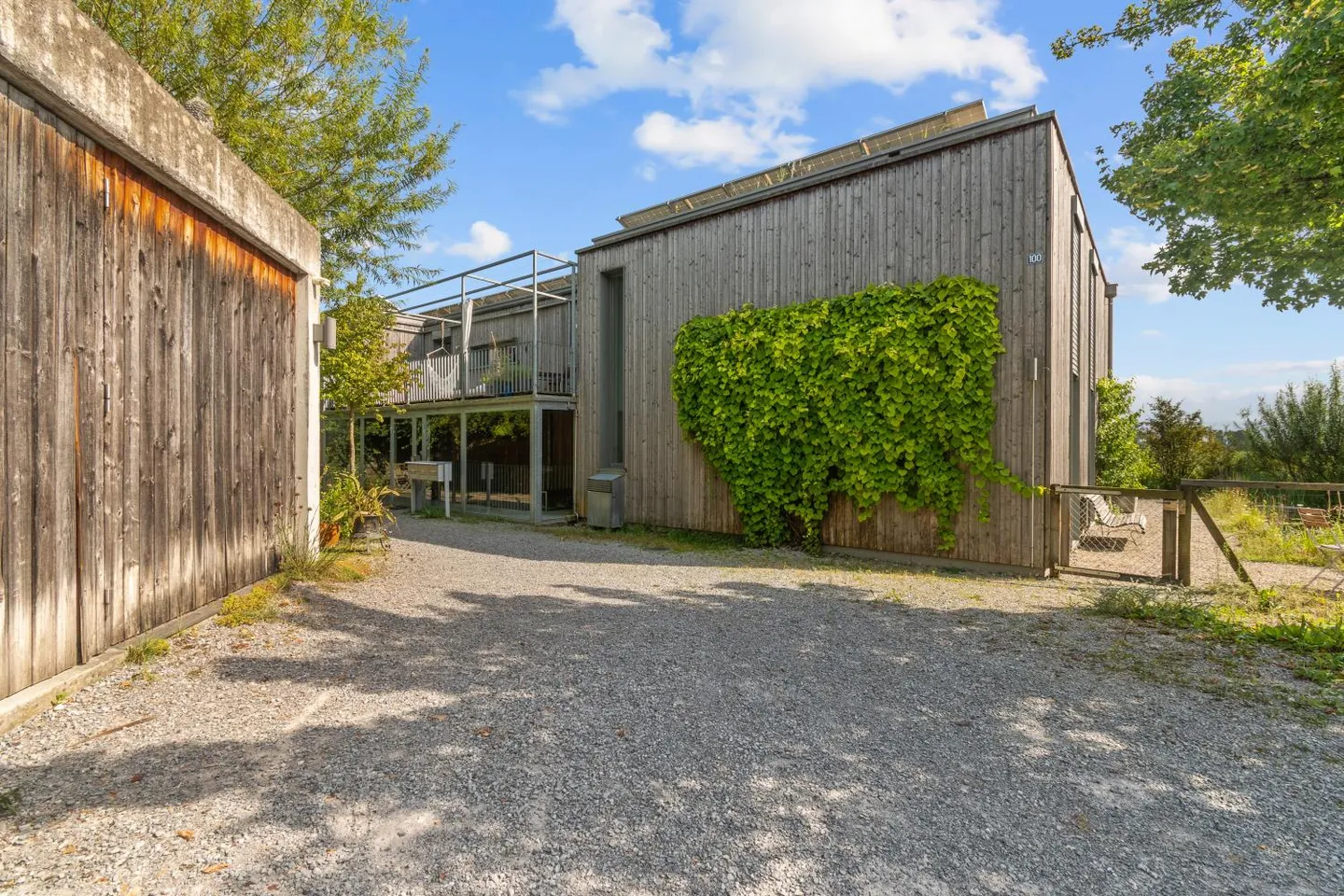 Single-family home feeling in idyllic location! - Photo 12 of 13
